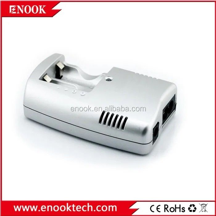 Plastic 18650 Smart Li-ion batterij oplader aangedreven luidsprekers zilveren kleur